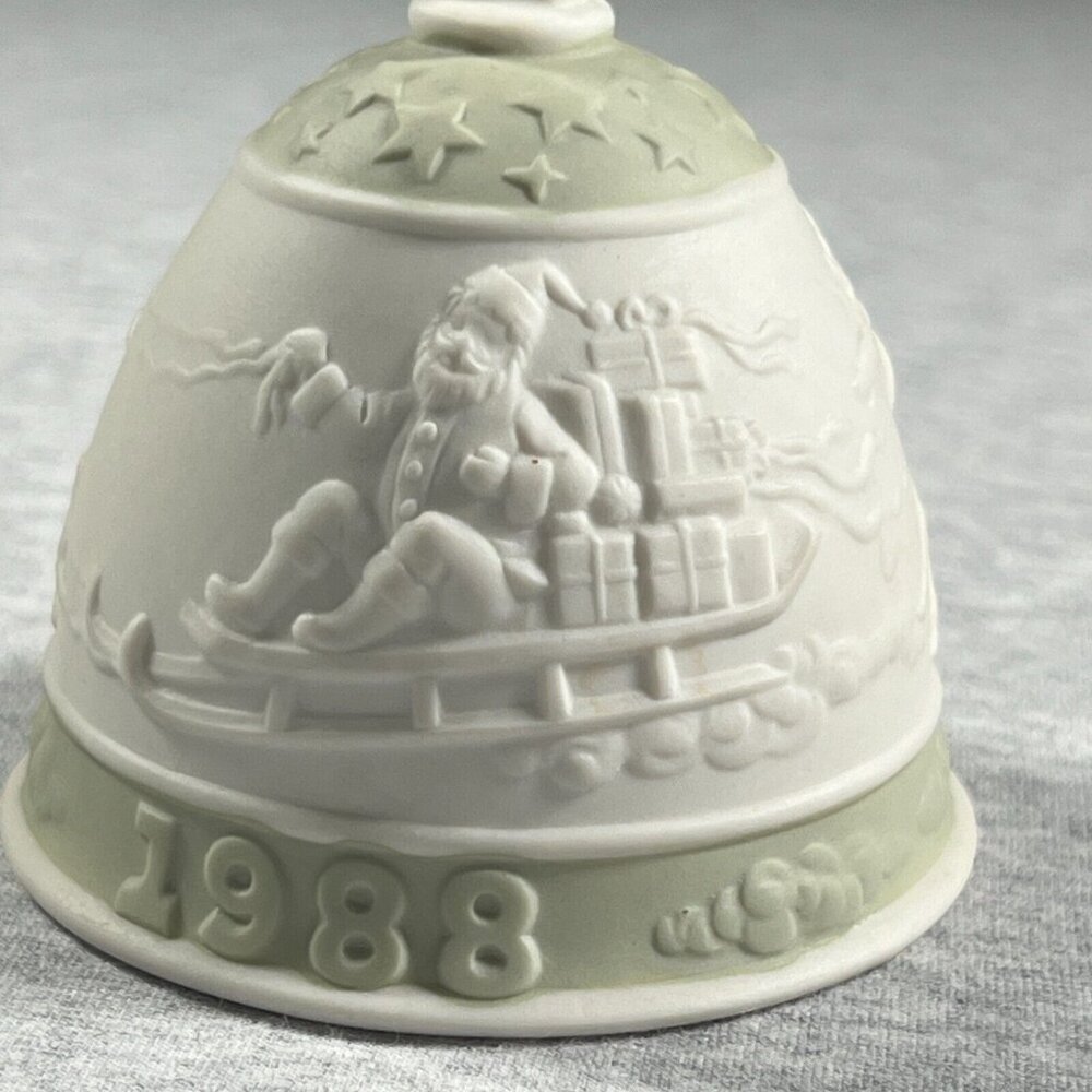 Lladro 1988‎ Christmas Bell Ornament Santa St Nick Reindeer Spain Retired